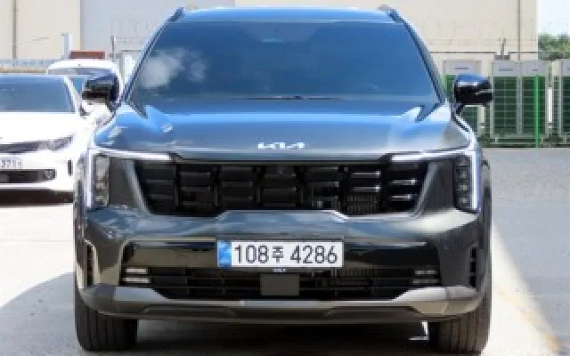 수원자동차중고가격 더 뉴 쏘렌토 4세대 가솔린 2.5T 4WD 시그니처 그래비티 매물 사진 19 - 2025/05 18,415km